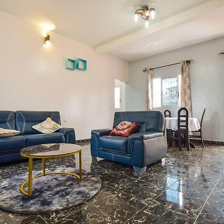 Appartements Neuf De Haut Standing Dm & Ng A Bafoussam Bagian luar foto