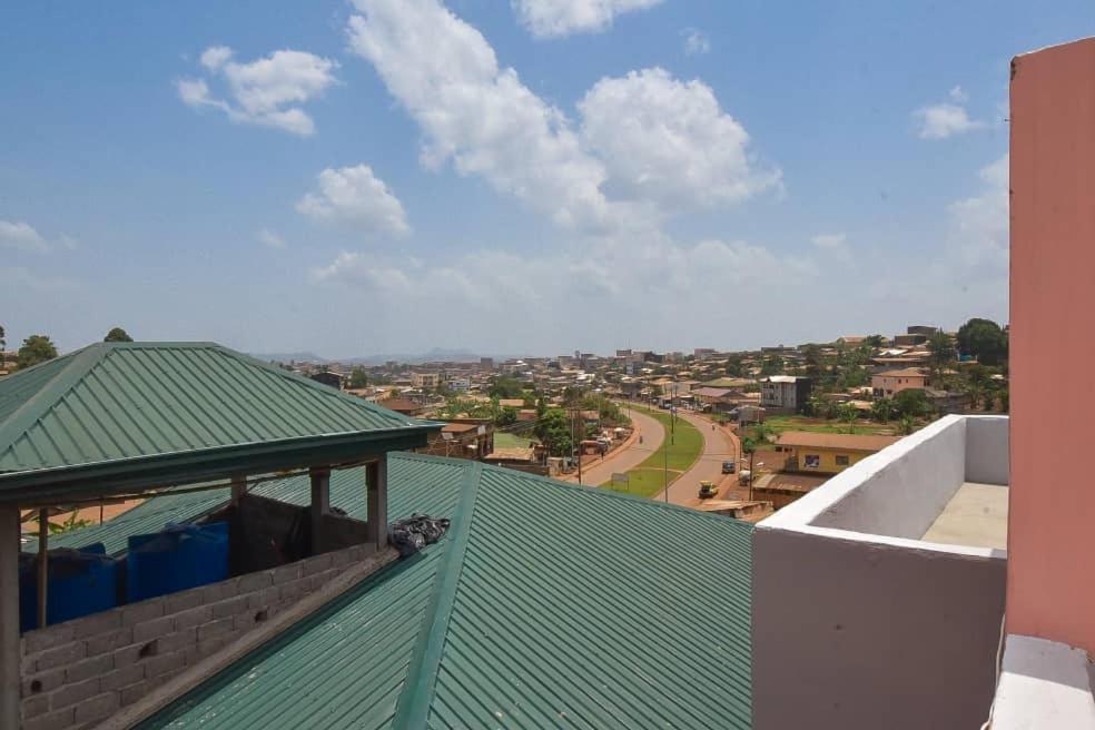 Appartements Neuf De Haut Standing Dm & Ng A Bafoussam Bagian luar foto
