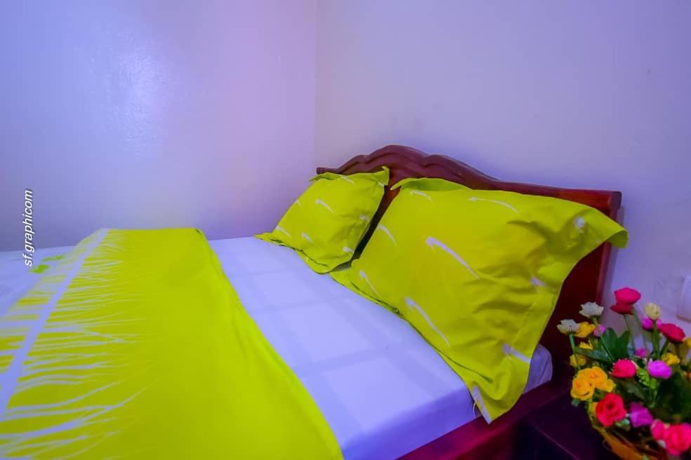 Appartements Neuf De Haut Standing Dm & Ng A Bafoussam Bagian luar foto